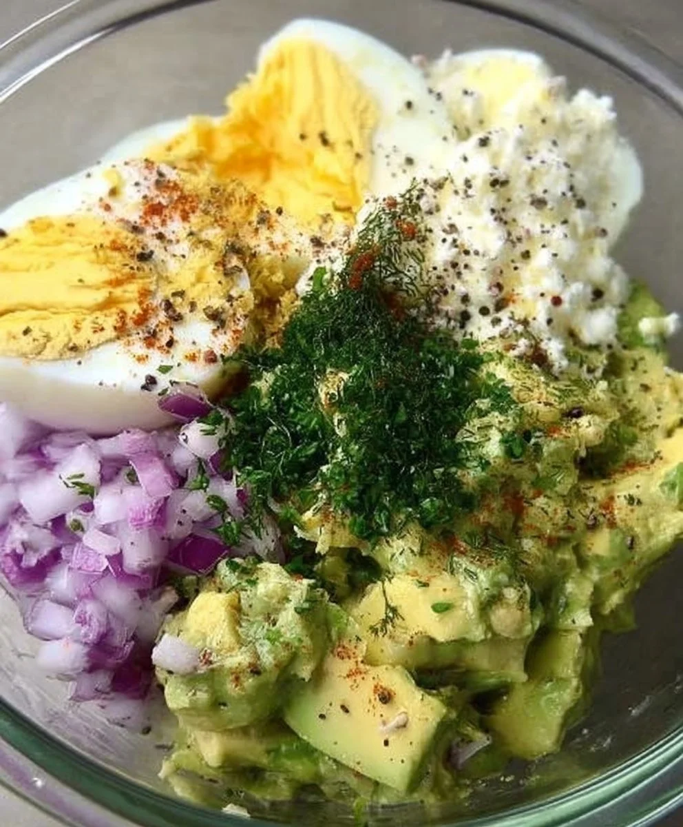 Herby Avocado Egg Salad (10-minute lunch!)