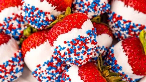 Patriotic chocolate covered strawberries for 4th of July celebration.