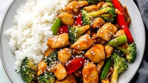 Delicious easy teriyaki chicken stir-fry served in a bowl