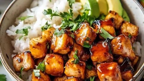 Delicious hot honey chicken bowl recipe with vibrant ingredients