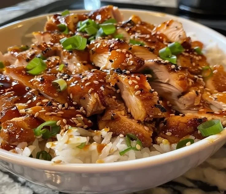 Hot Honey Chicken Bowl Recipe – Sweet & Spicy Joyful Dinner